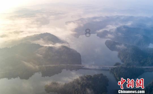 声生不息:谭维维周深首唱新歌感动全场,韩红宋亚轩互动爆笑不止
